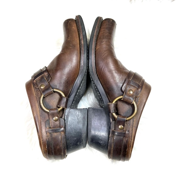🚫SOLD! |•FRYE•| Leather Belted Harness Mule Boot - Picture 2 of 15